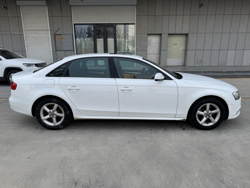 濟寧16年奧迪A4L8