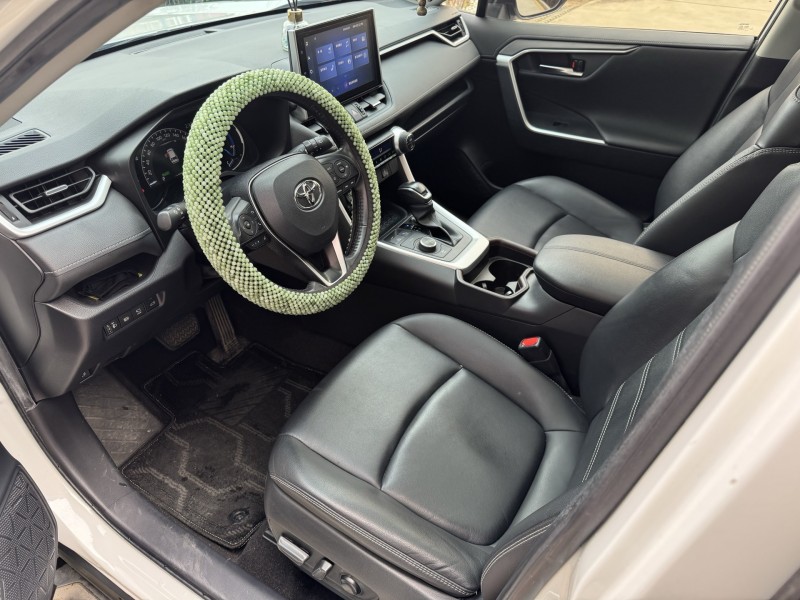 济宁22年丰田RAV4荣放6