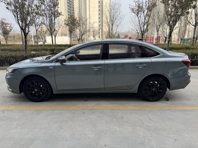 济宁17年荣威i68