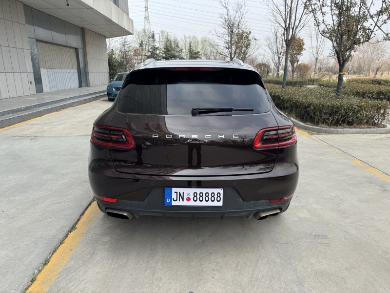济宁17年保时捷Macan9