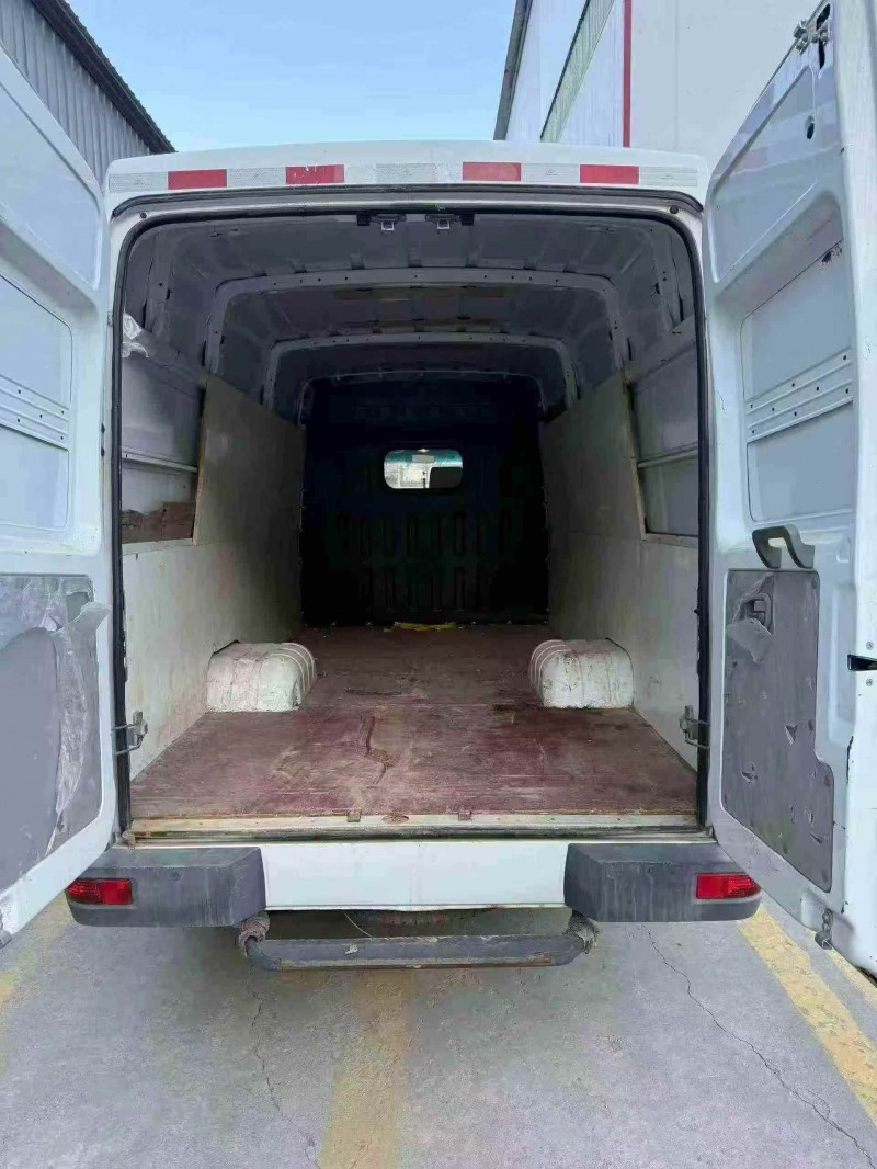 秦皇岛22年依维柯得意6