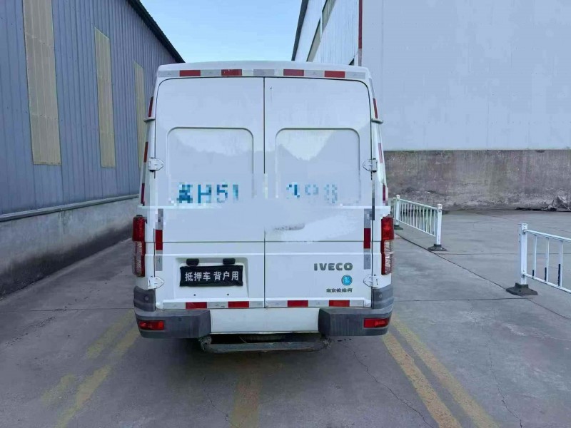 秦皇岛22年依维柯得意9