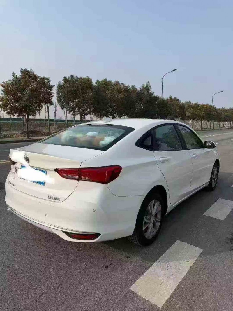 蚌埠25年别克威朗8