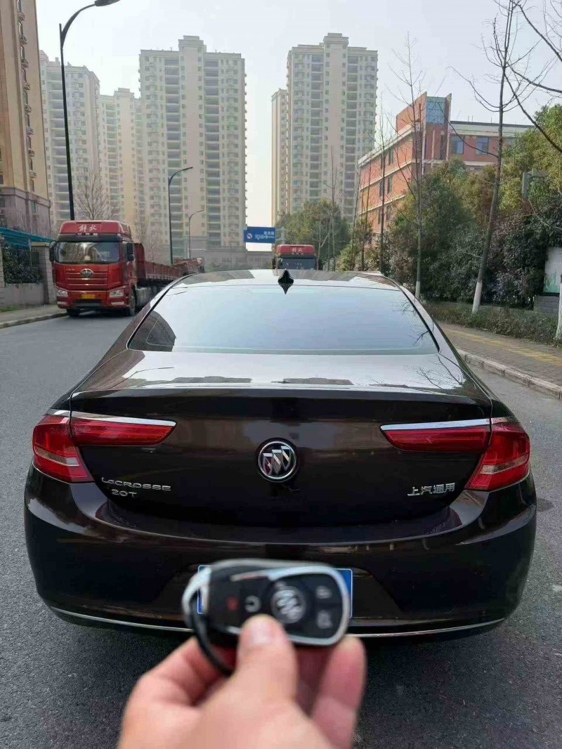 马鞍山16年别克君越9