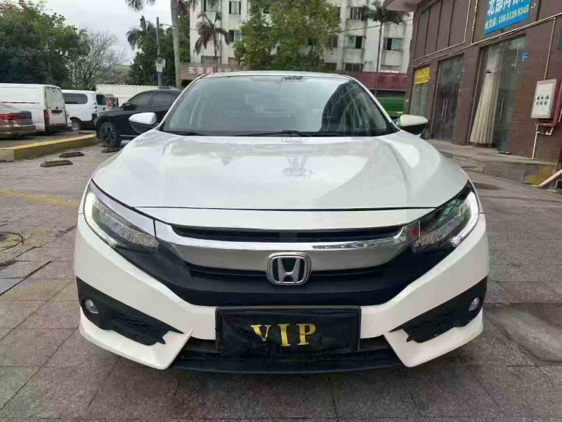 汕头17年本田思域1