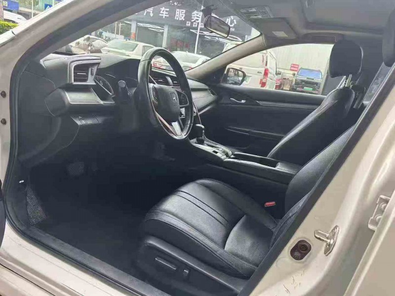 汕头17年本田思域4