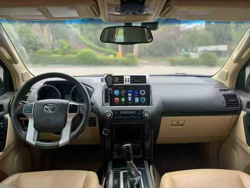 昭通15年丰田普拉多5