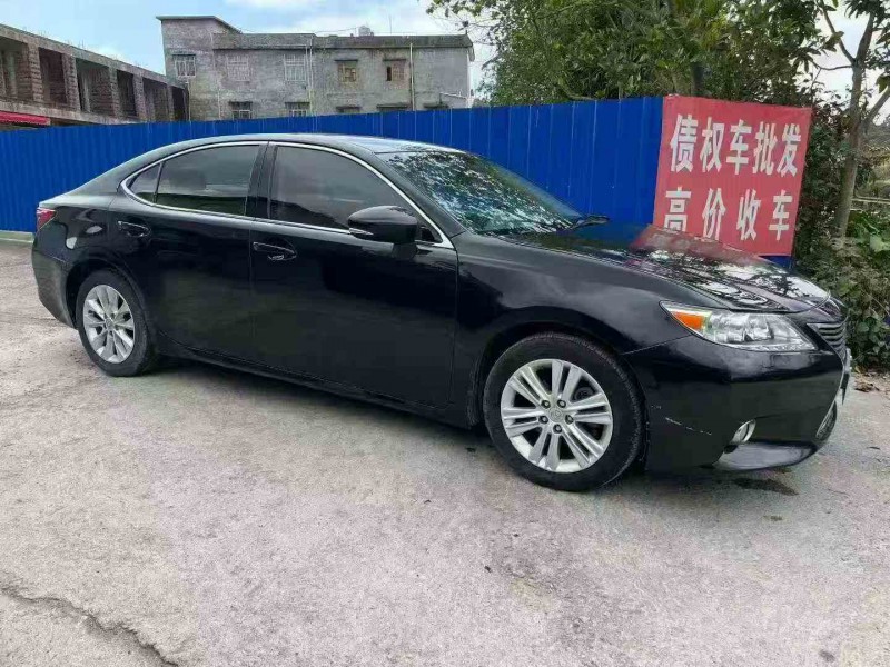 防城港14年雷克萨斯ES2