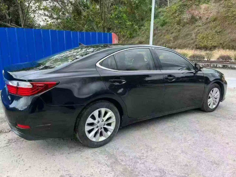 防城港14年雷克萨斯ES8