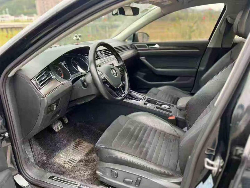 湛江18年大众迈腾7