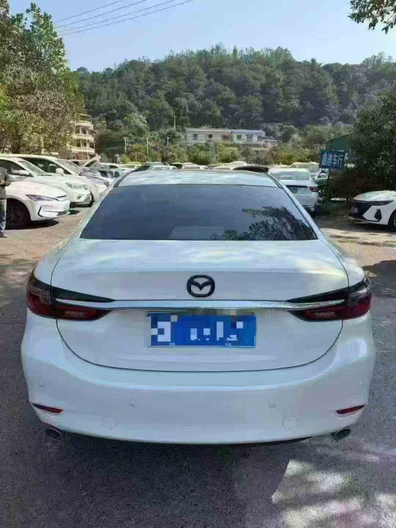 玉林20年马自达阿特兹6