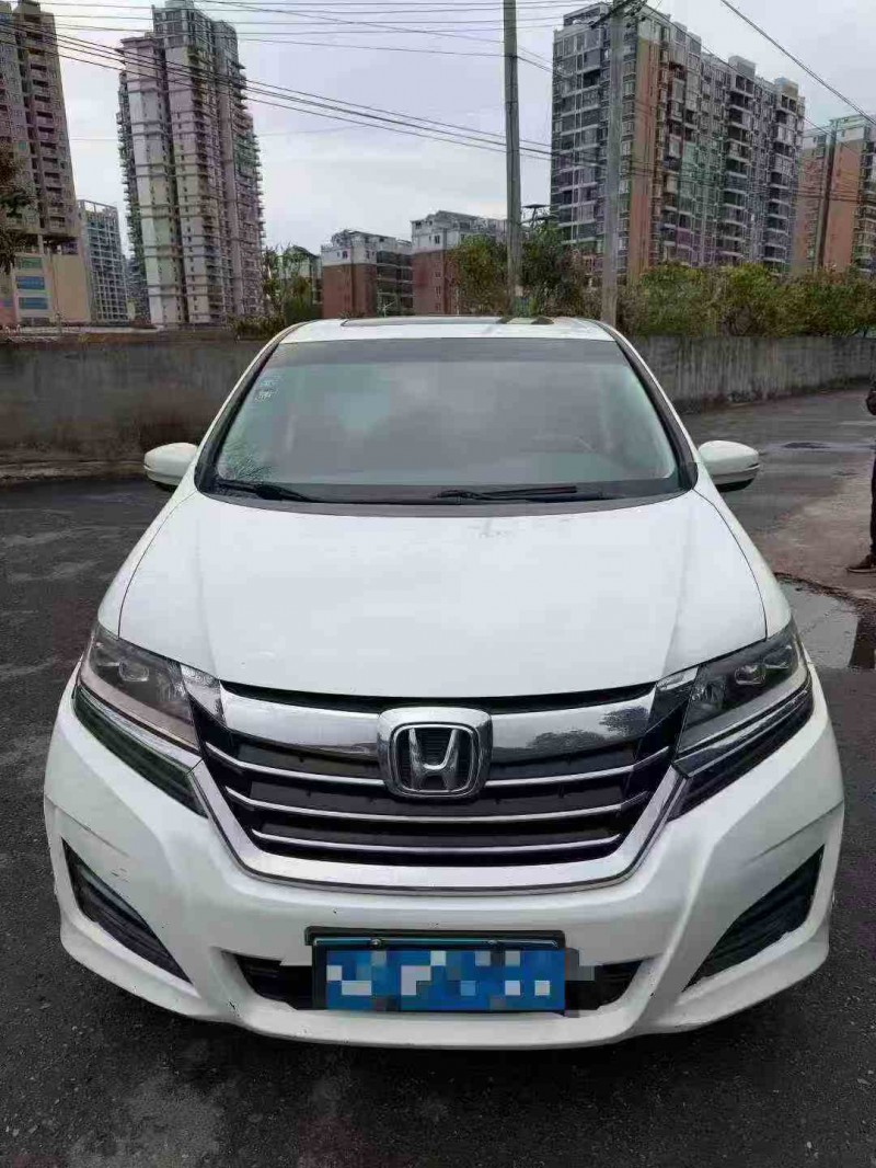 防城港17年本田艾力绅1