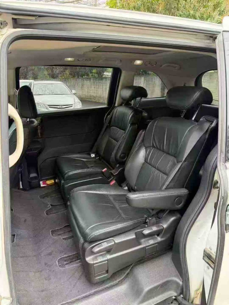 防城港17年本田艾力绅5