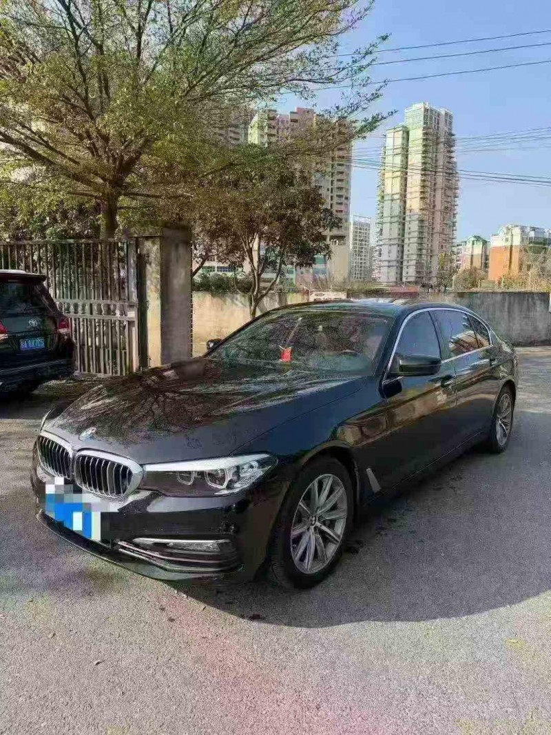 钦州18年宝马5系2