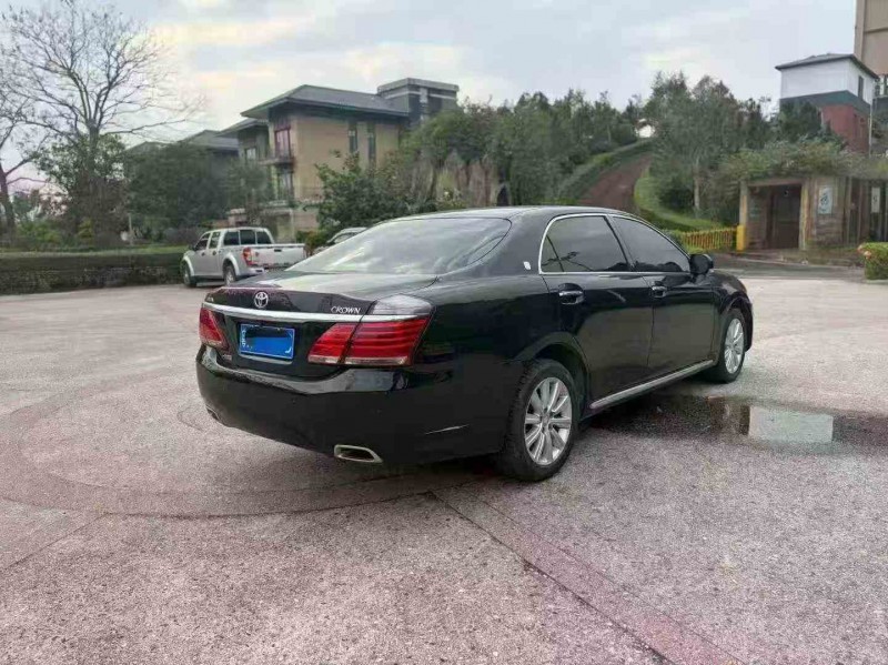 北海14年豐田皇冠8