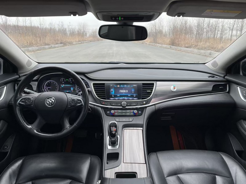 盐城18年别克君越7