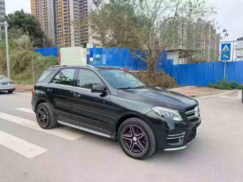 南宁16年奔驰GLE3