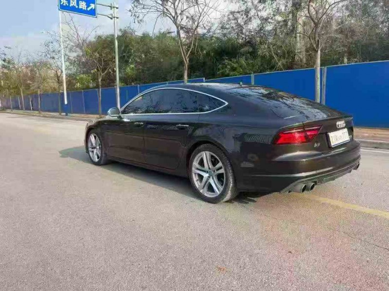 南寧16年奧迪A7L8