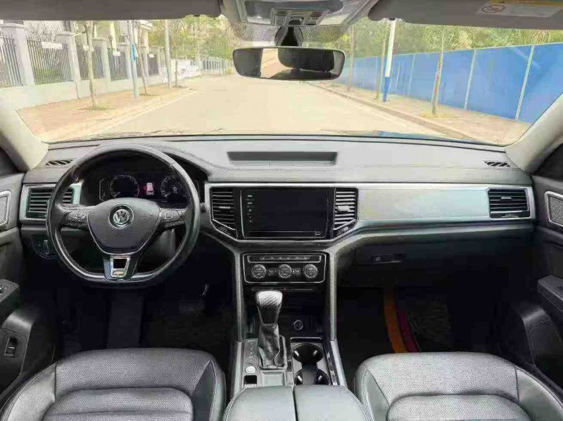 南寧20年大眾途昂5