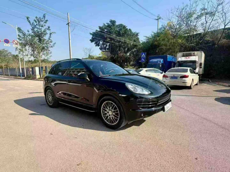 南宁13年保时捷卡宴3