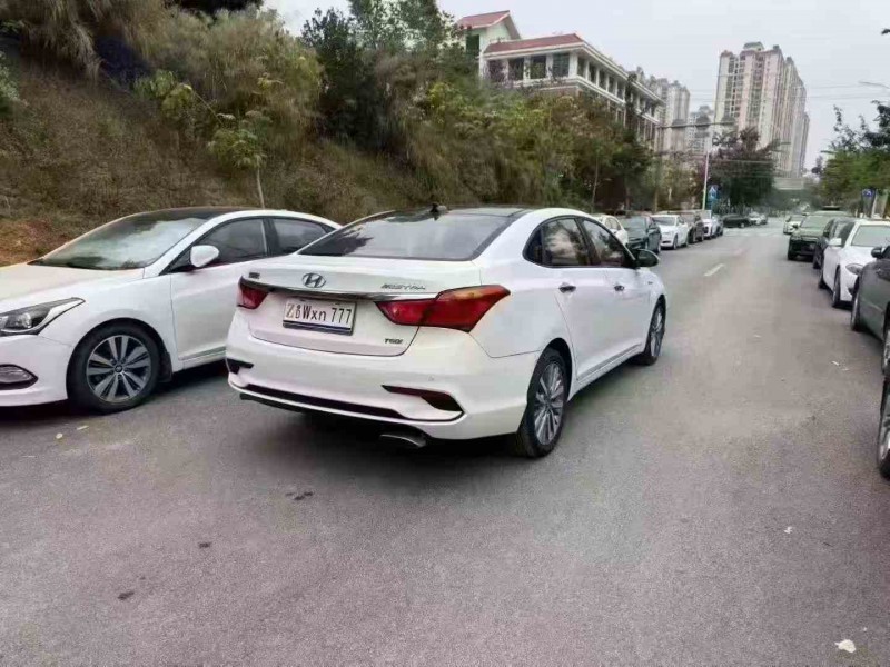 南宁19年现代名图7