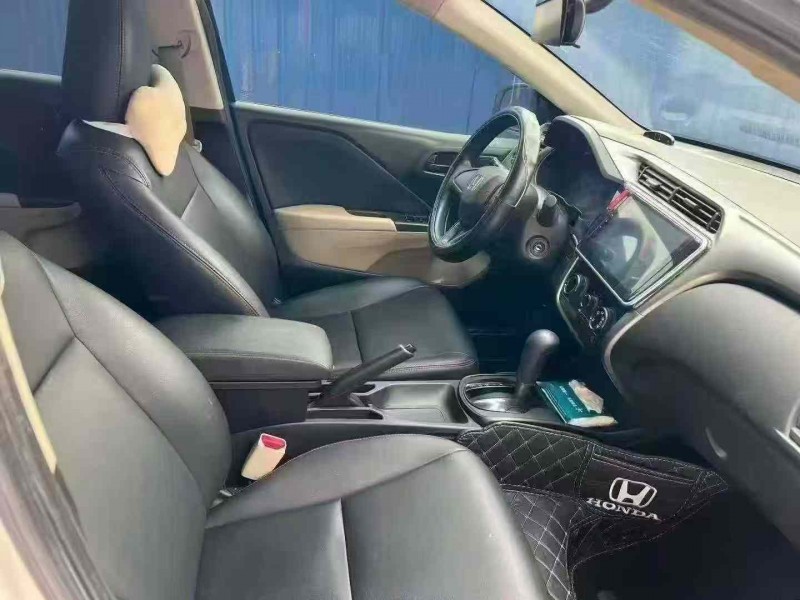 南宁17年本田锋范4