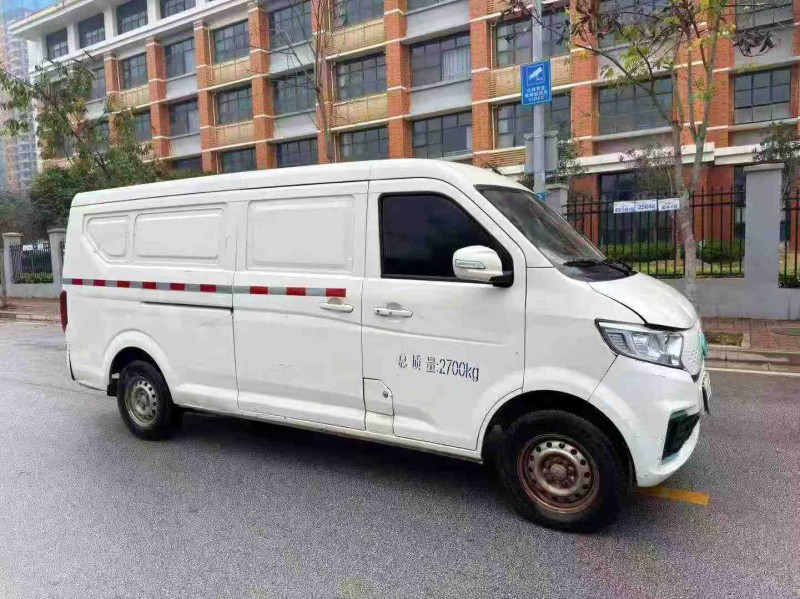 南宁23年长安汽车跨越星2