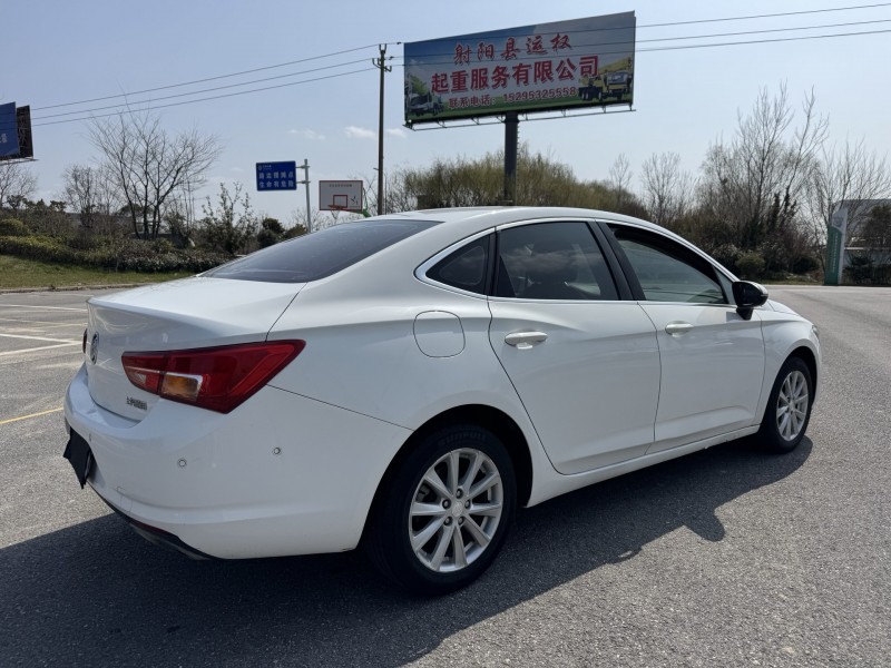 盐城16年别克威朗5