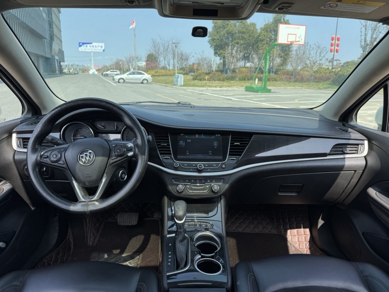 盐城16年别克威朗7