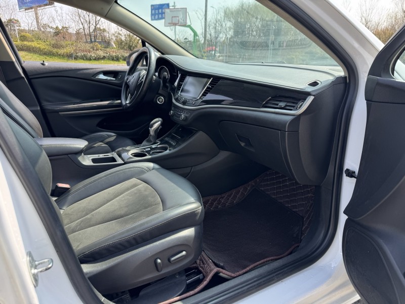 盐城16年别克威朗9