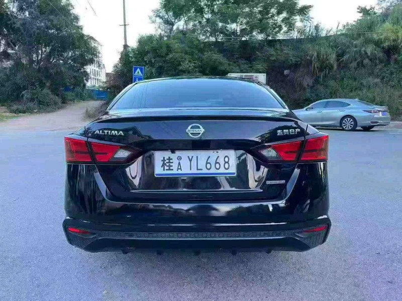 南宁22年日产天籁9