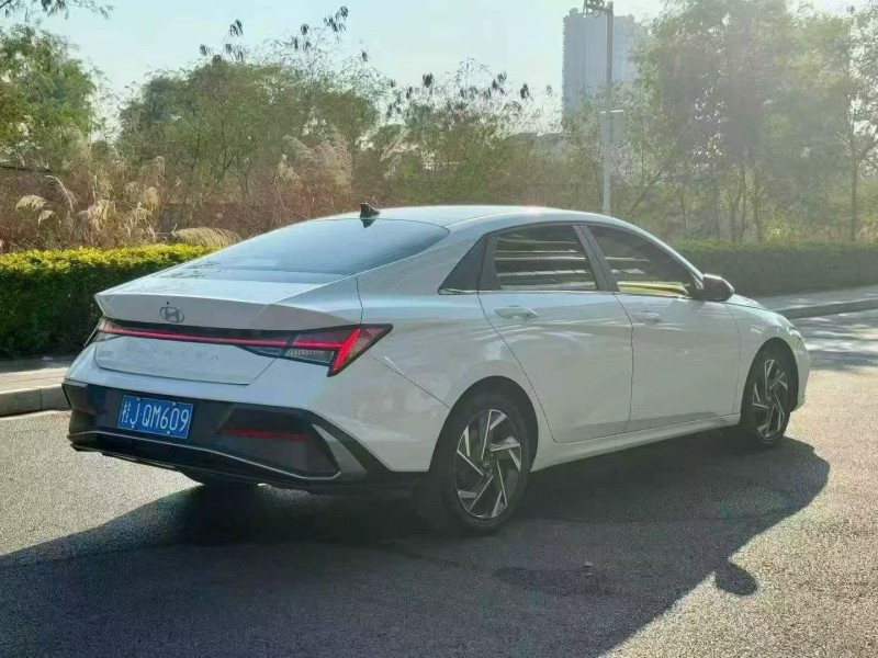 东莞24年现代伊兰特7