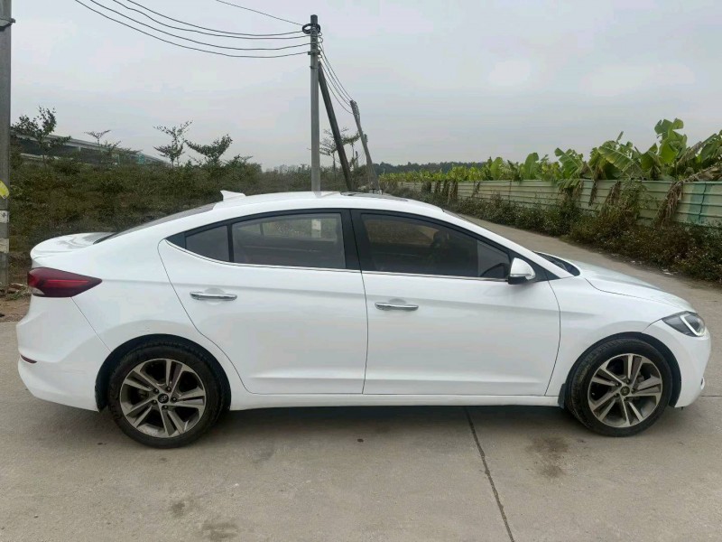 中山19年现代领动3