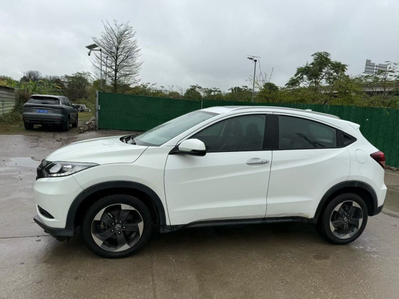 中山18年本田缤智5