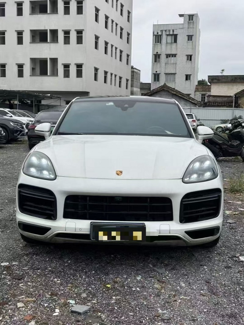 广州23年保时捷卡宴1