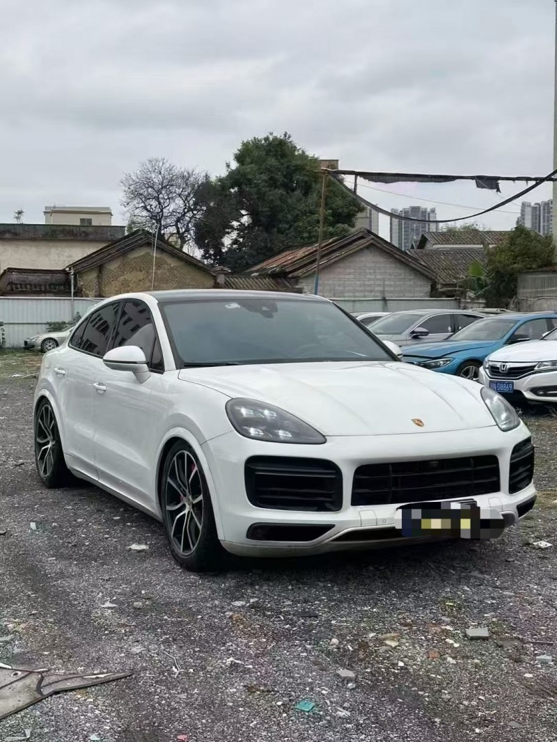 广州23年保时捷卡宴2