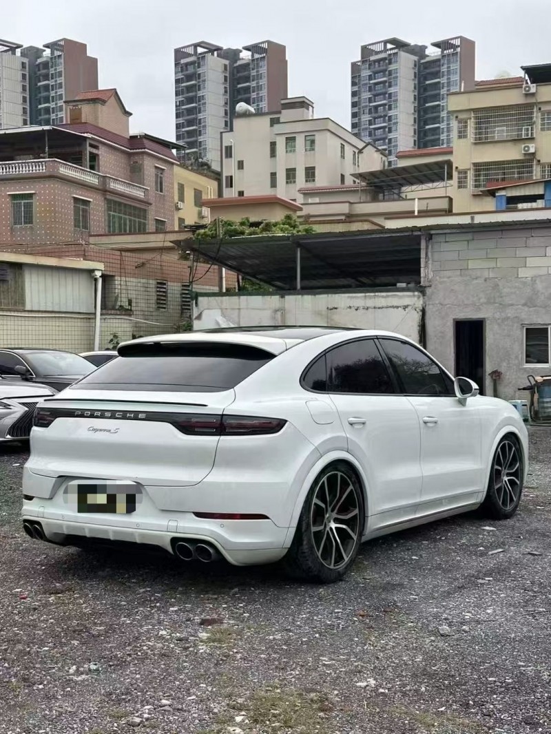 广州23年保时捷卡宴7