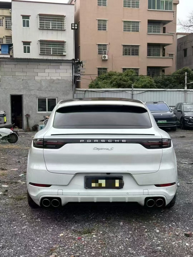 广州23年保时捷卡宴9