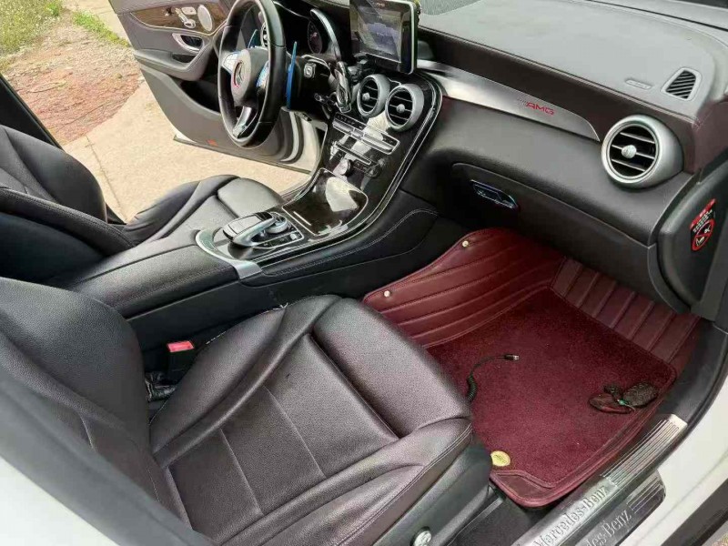 中山18年奔驰GLC9