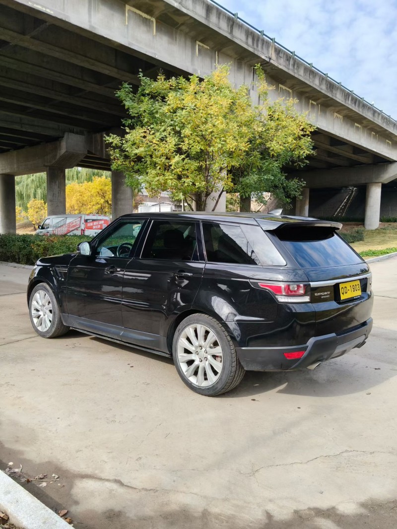 青岛17年路虎揽胜运动7