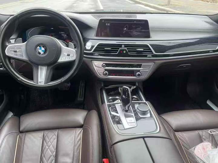 东营21年宝马7系5