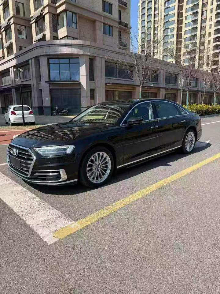 东营18年奥迪A8L4