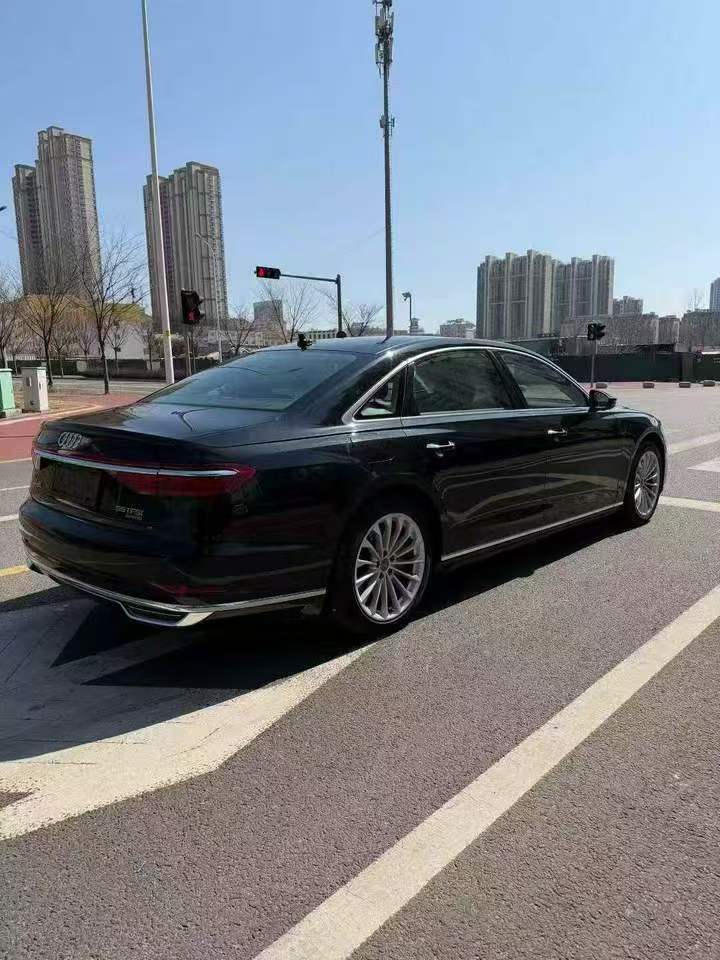 东营18年奥迪A8L8