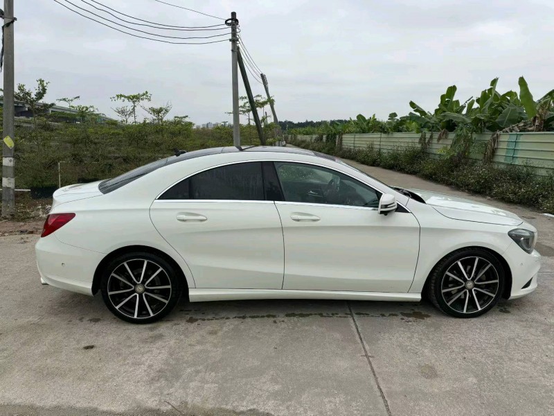 中山15年奔驰CLA3