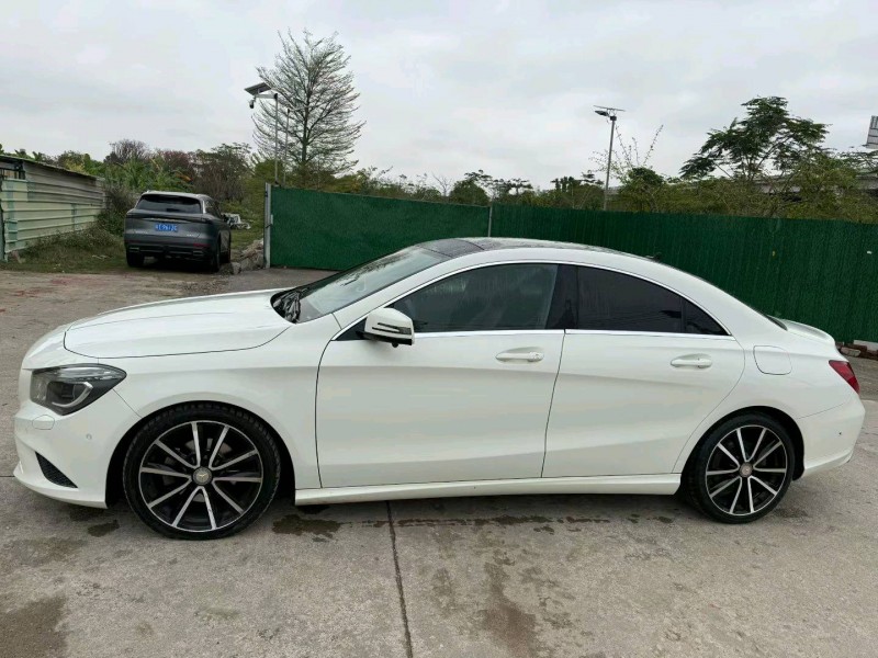 中山15年奔驰CLA5