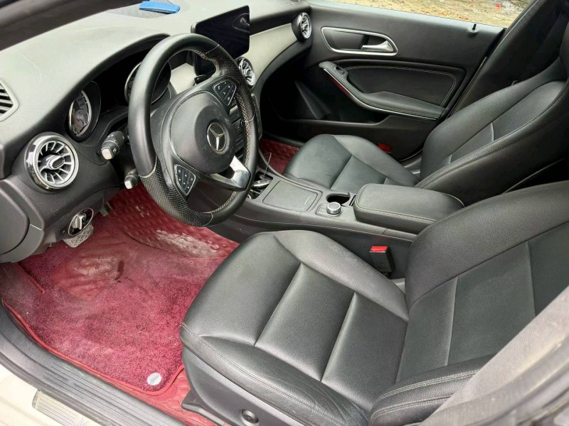 中山15年奔驰CLA7