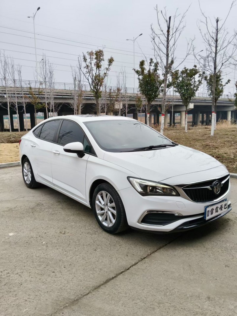 青島19年別克威朗2