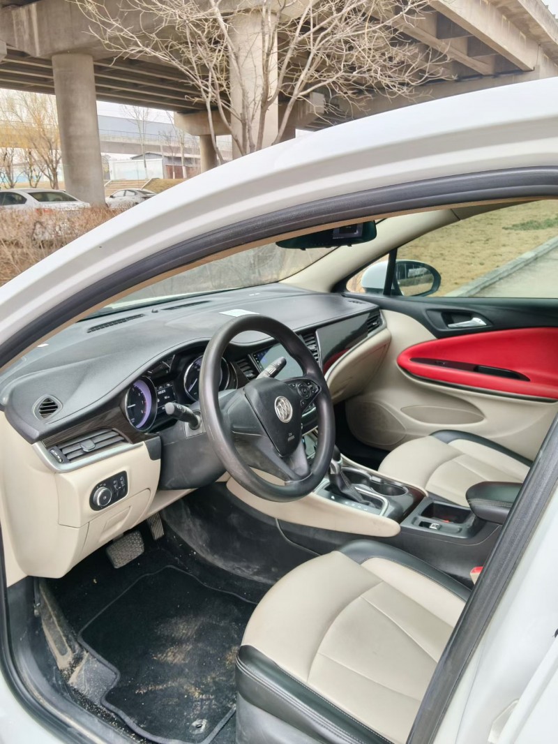 青島19年別克威朗4