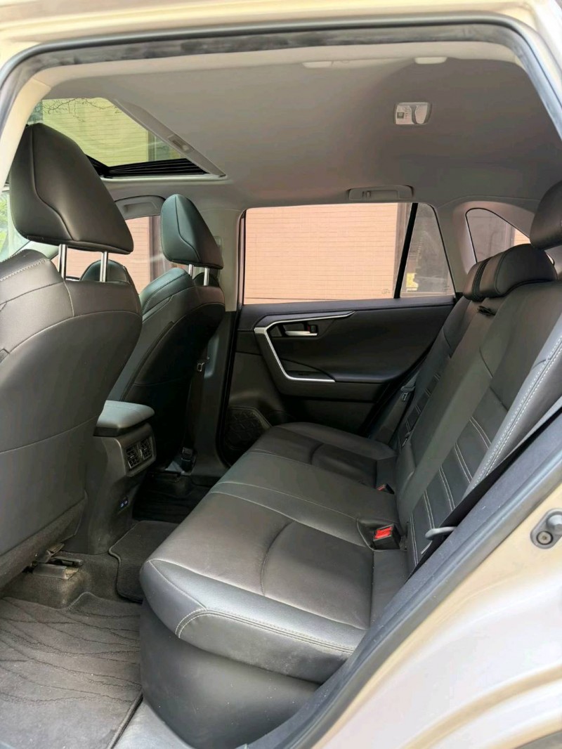 佛山23年豐田威蘭達9