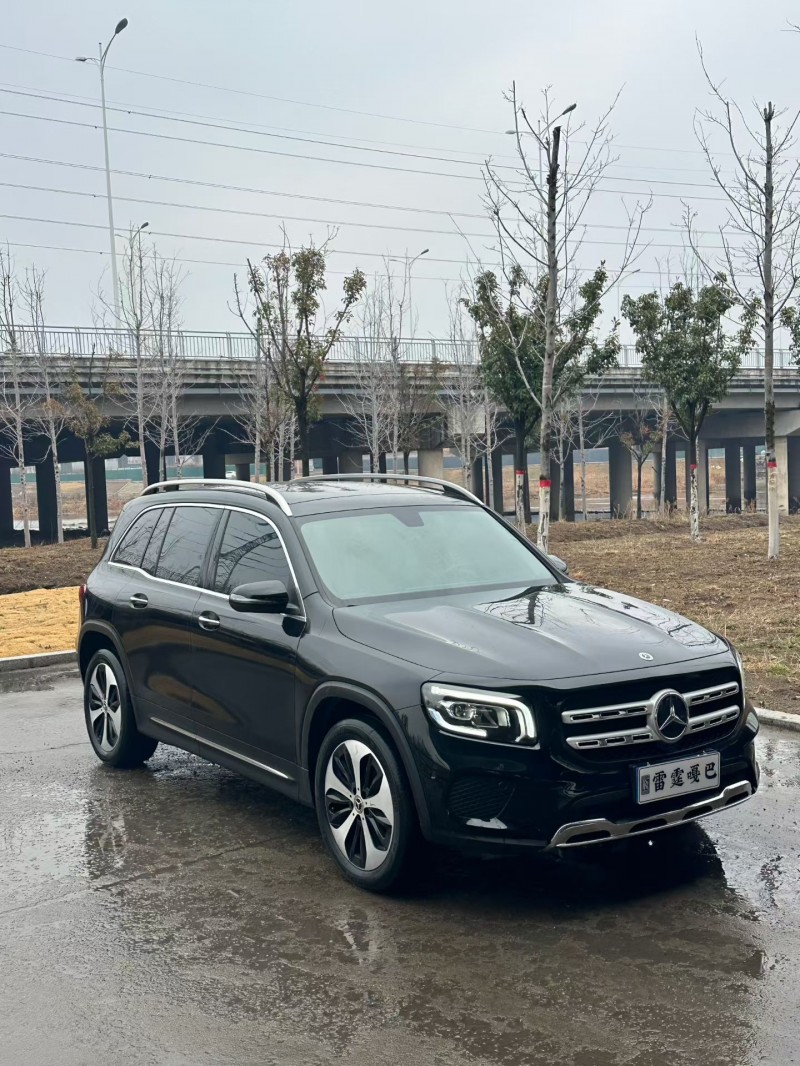 青島22年奔馳GLB3